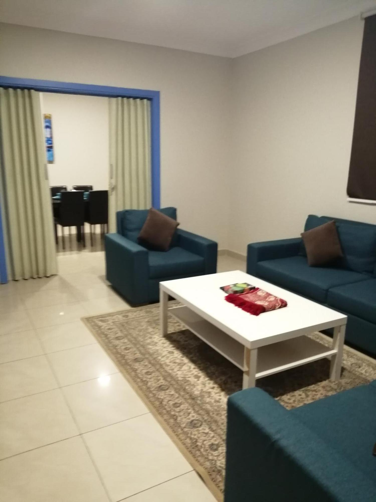 אפרטהוטל ריאד Nozol Al Toot Furnished Units חדר תמונה